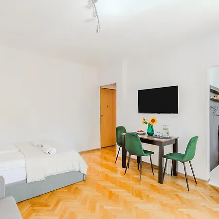 Shortstaypoland Jana Krysta B166 Varşova